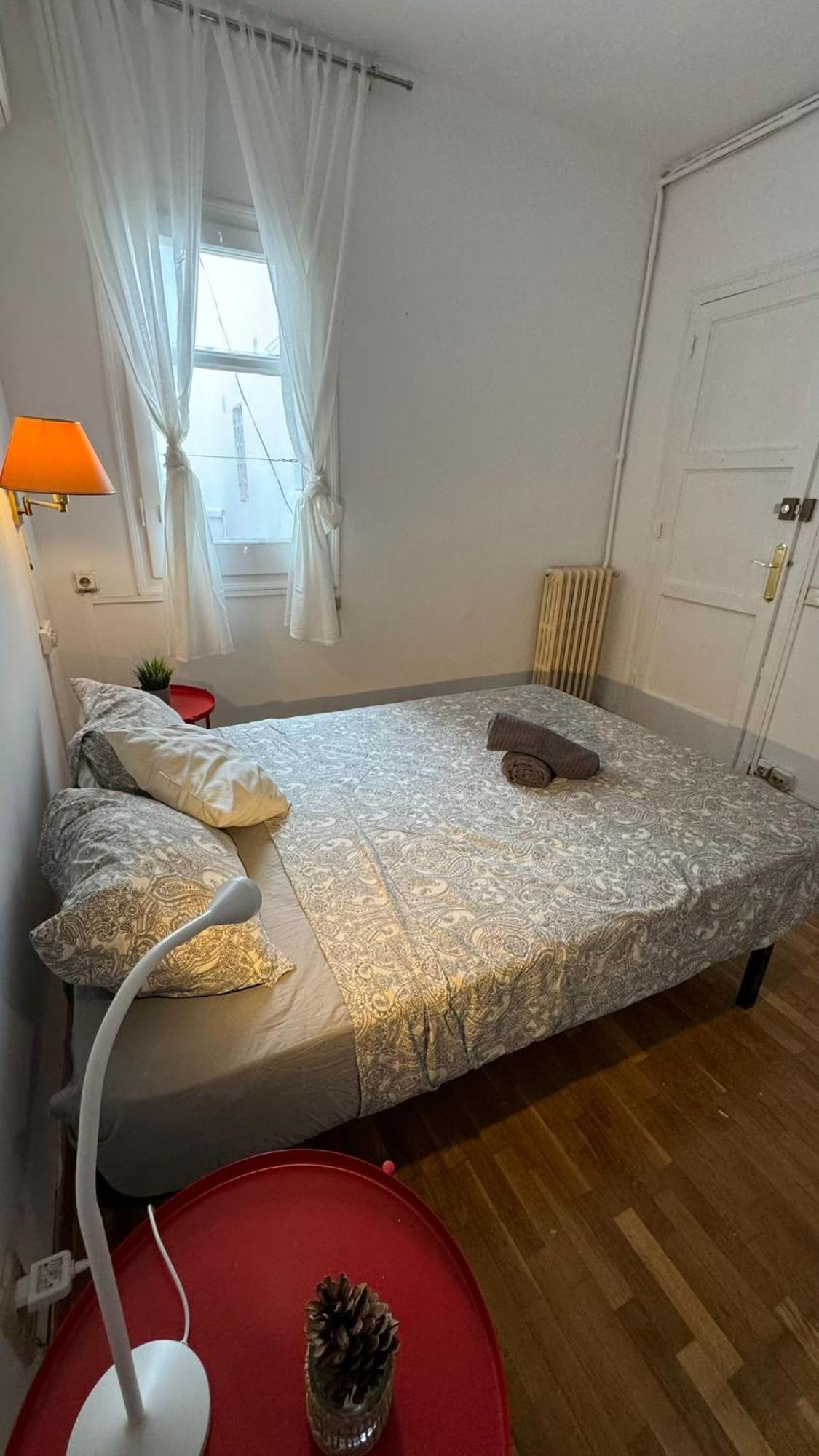 Mallorca Hostel Барселона Екстериор снимка