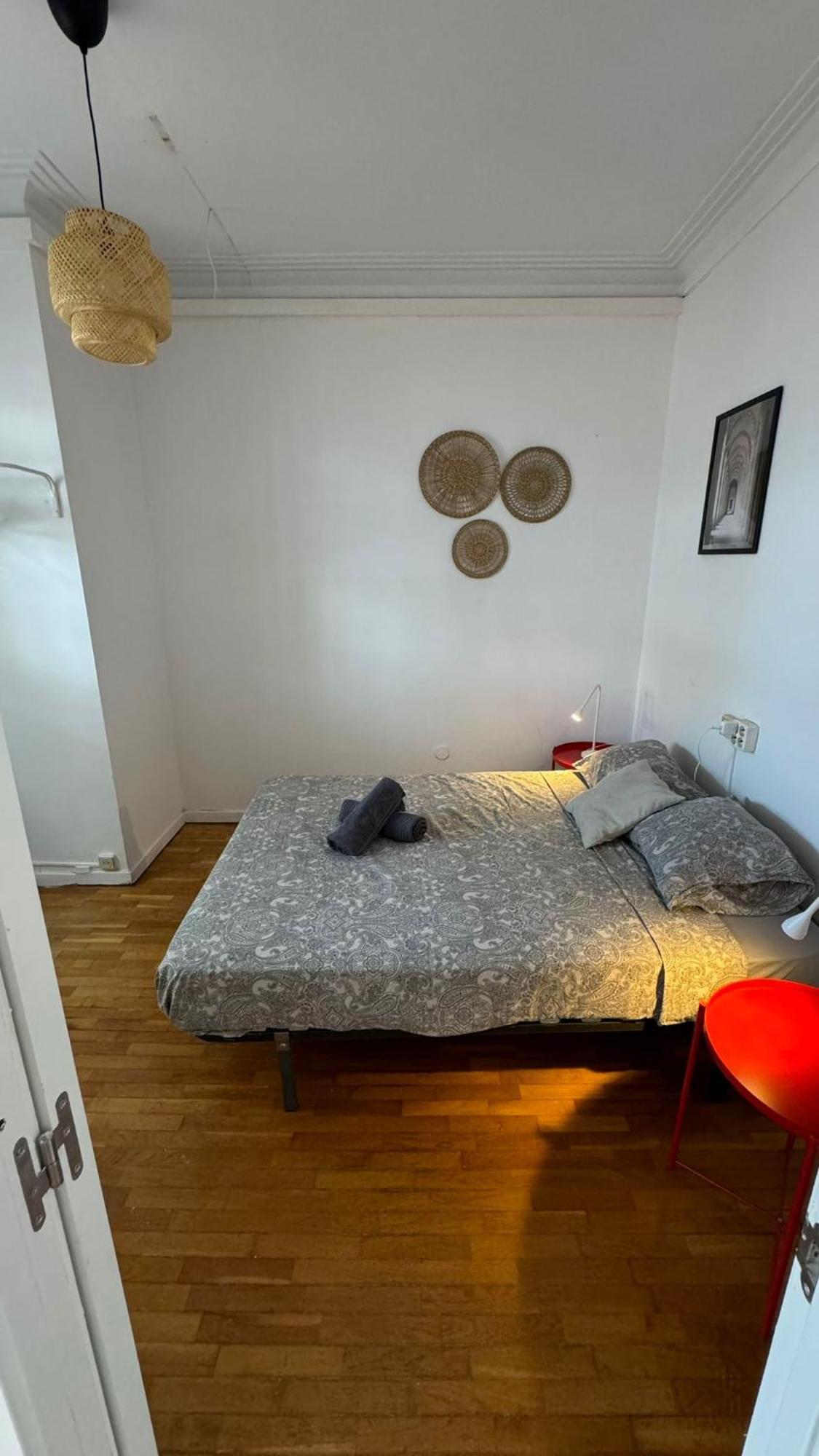 Mallorca Hostel Барселона Екстериор снимка